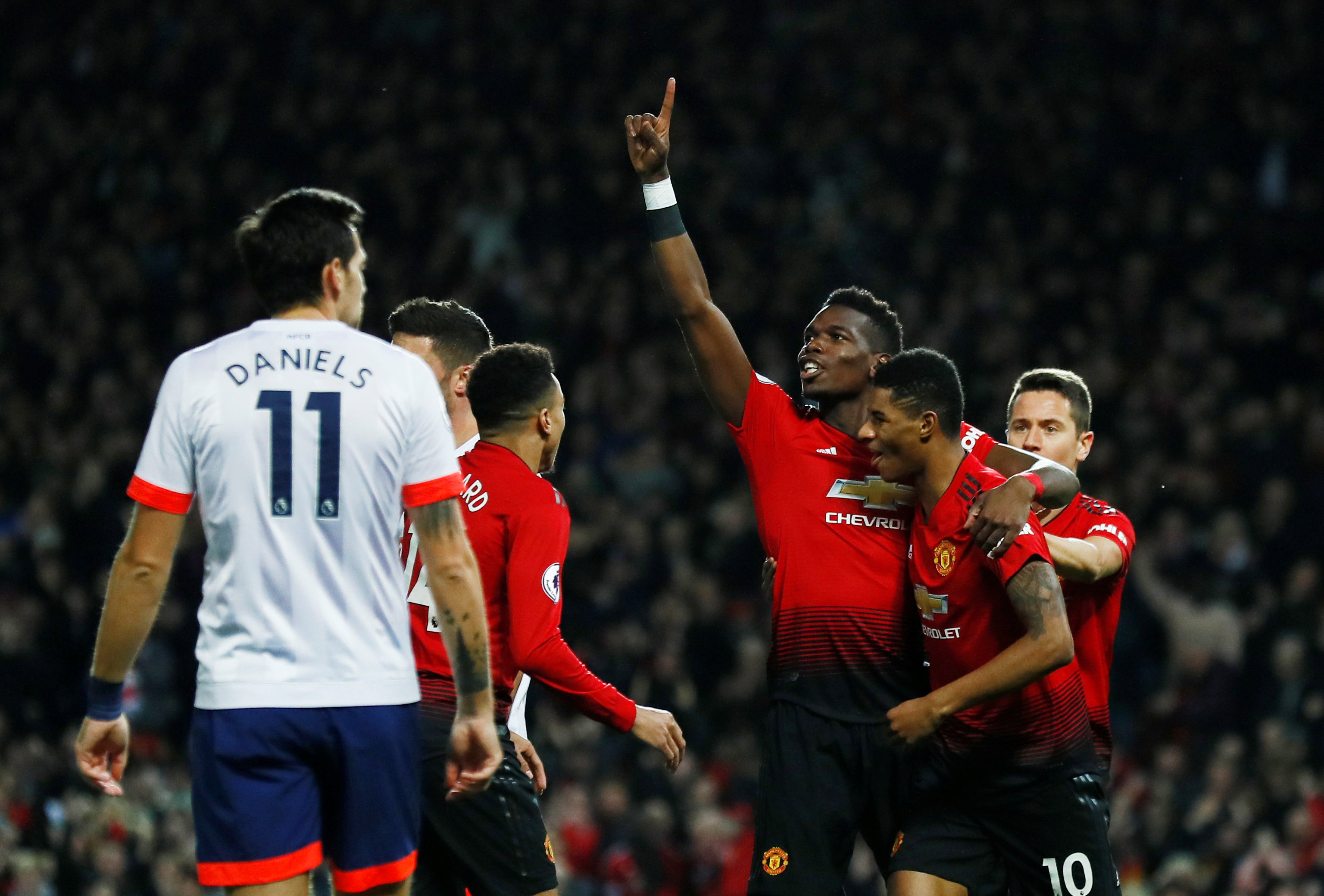 调整其阵容 调整其阵容