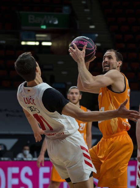 调了球队建 调了球队建